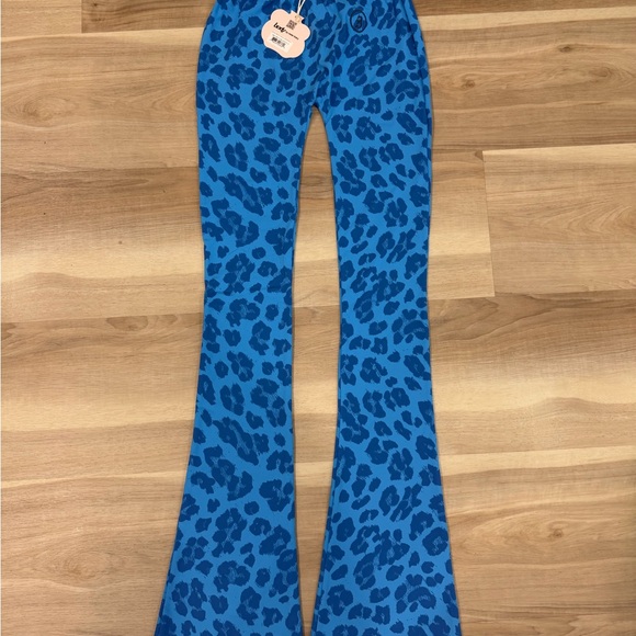Electric Blue Leopard Print Body by Raven Tracy - Picture 3 of 6